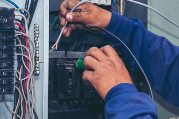 Best Local Electrician Companies  in Middle Island, NY
